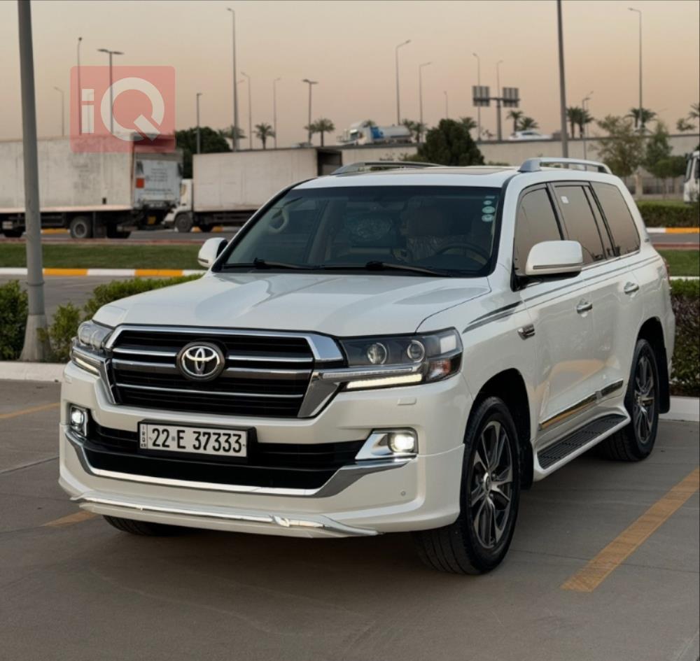 تويوتا لاندكروزر